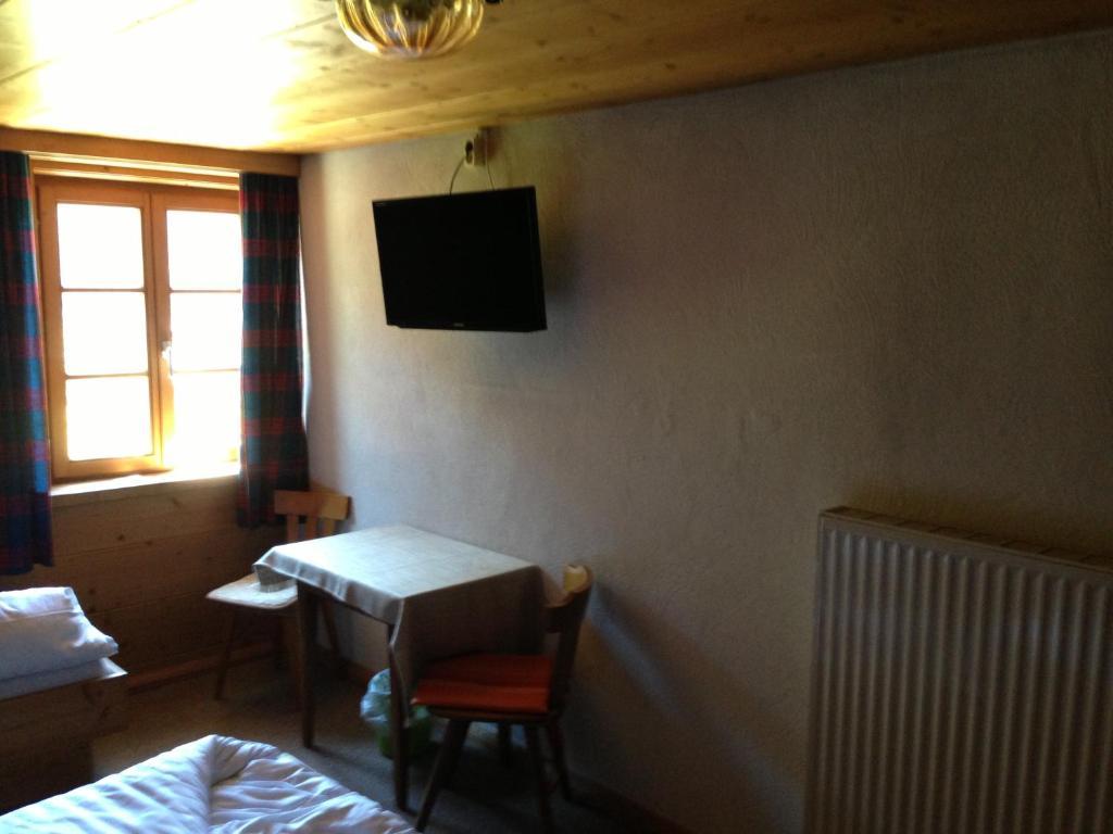Gasthaus Sonne Tarrenz Habitación foto
